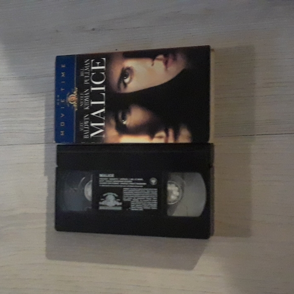 6/$15 Malice Columbia Tristar VHS video tape - Picture 2 of 4